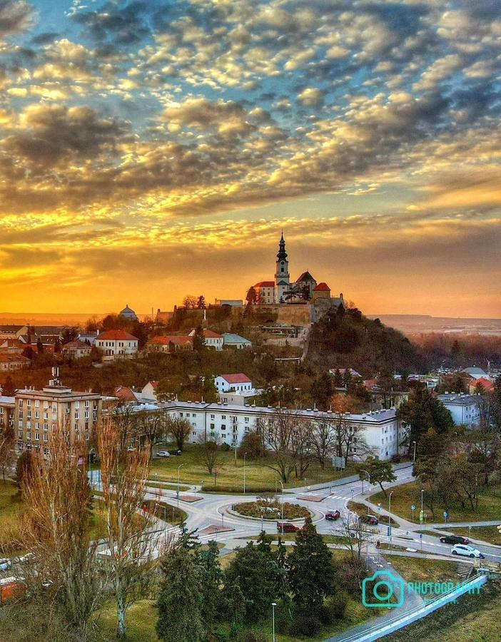 Stylovy Apartman A409 V Centre Nr, Parkovanie V Cene Nyitra Kültér fotó